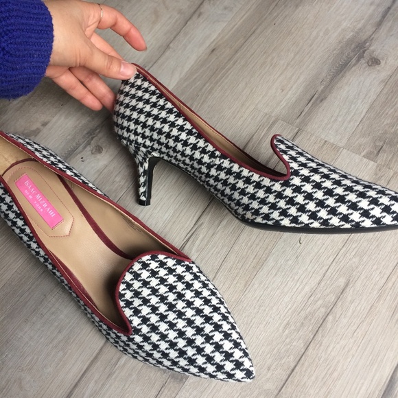Isaac Mizrahi pumps, size 9 1/2, black and white - Picture 10 of 10